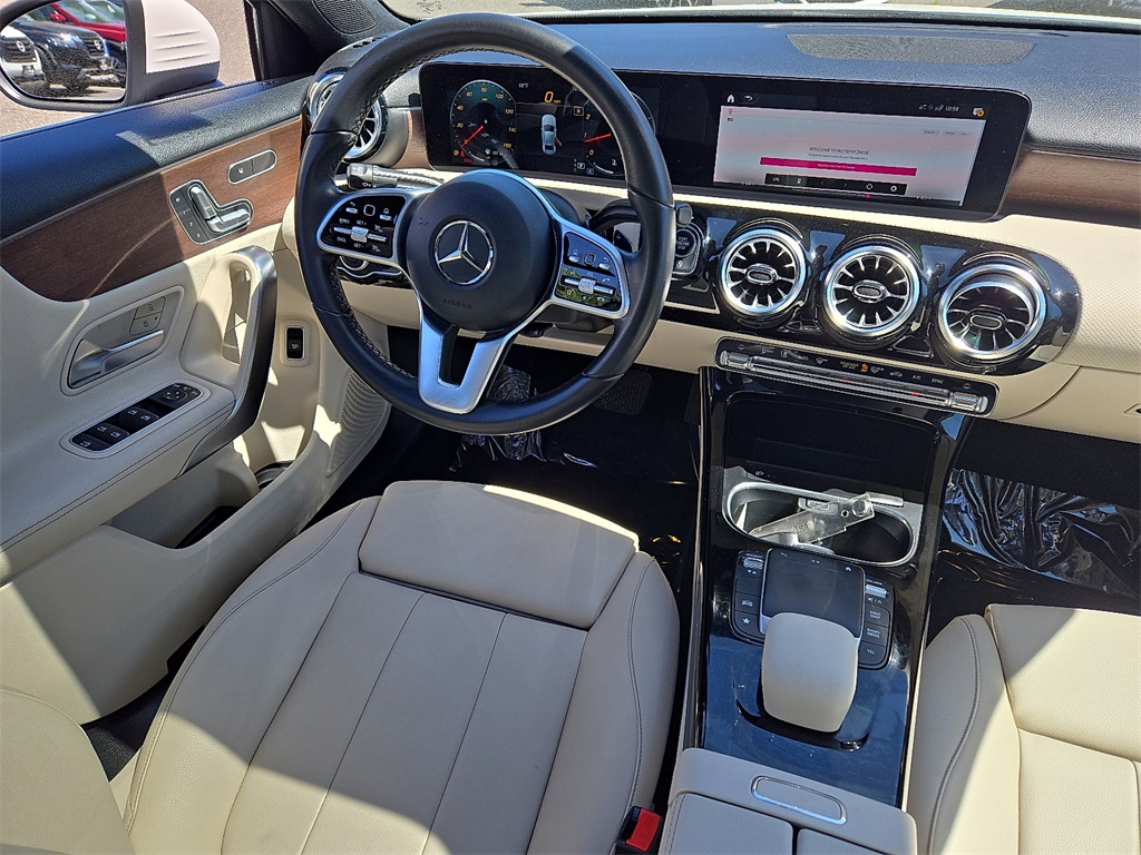 2022 Mercedes Benz A 220 4MATIC photo 14
