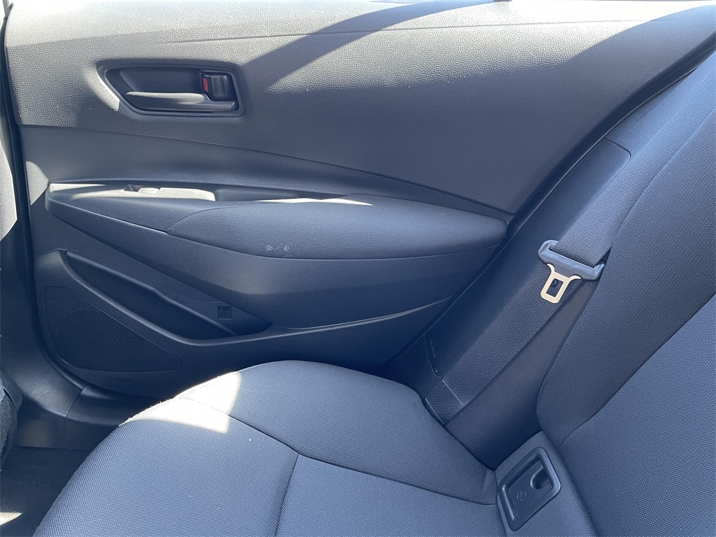 2022 Toyota Corolla LE photo 21