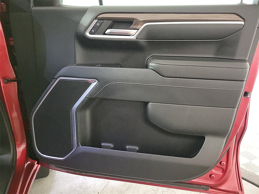 2024 CHEVROLET SILVERADO - Image 24