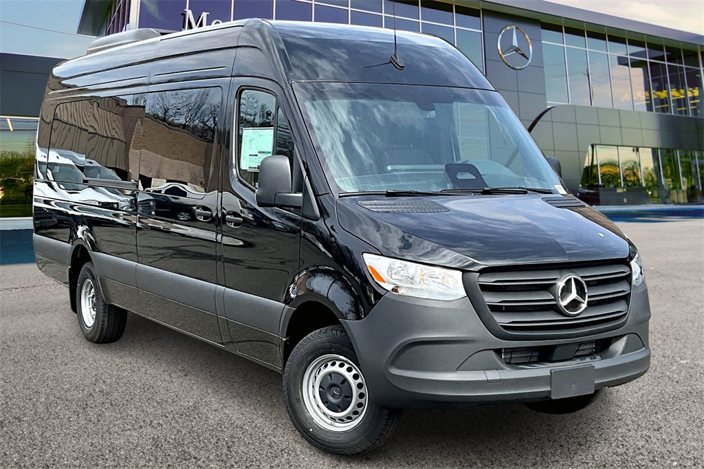 2025 Mercedes-Benz Sprinter Cargo Van Base's photo