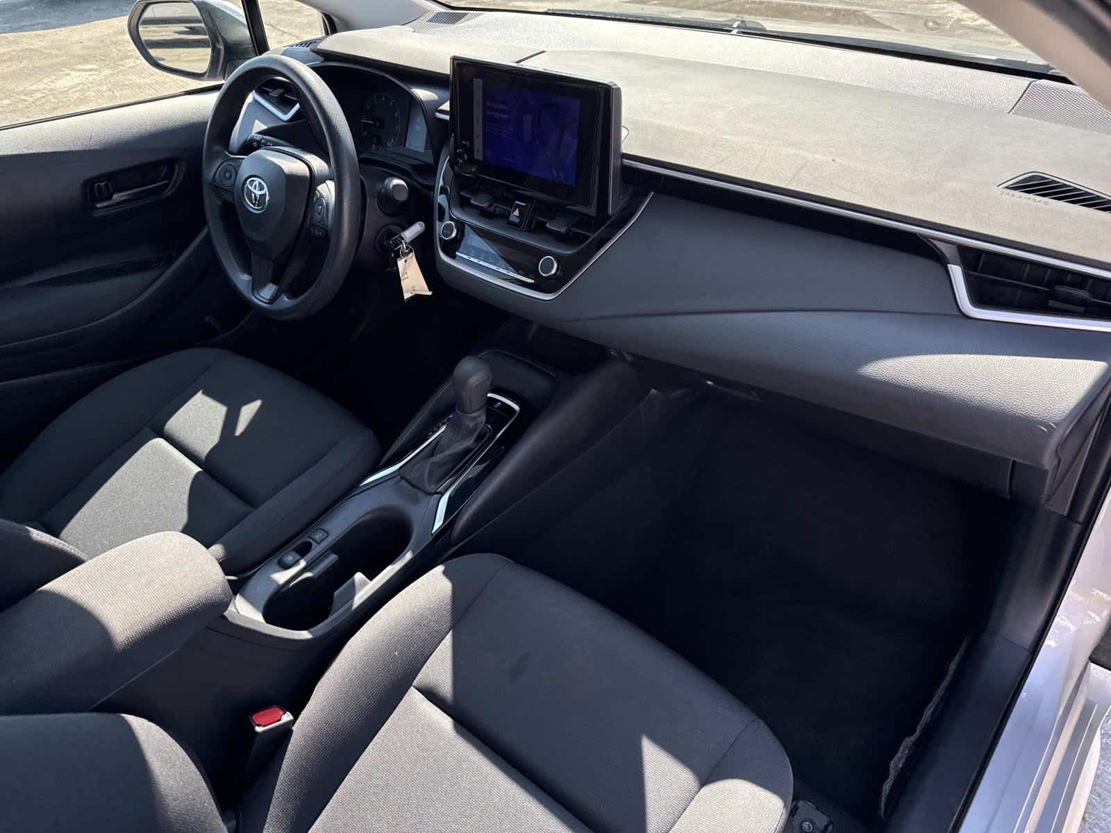 2024 Toyota Corolla LE photo 25