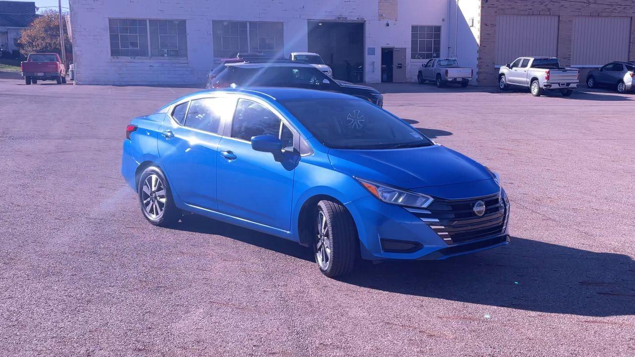 2023 Nissan Versa SV photo 2