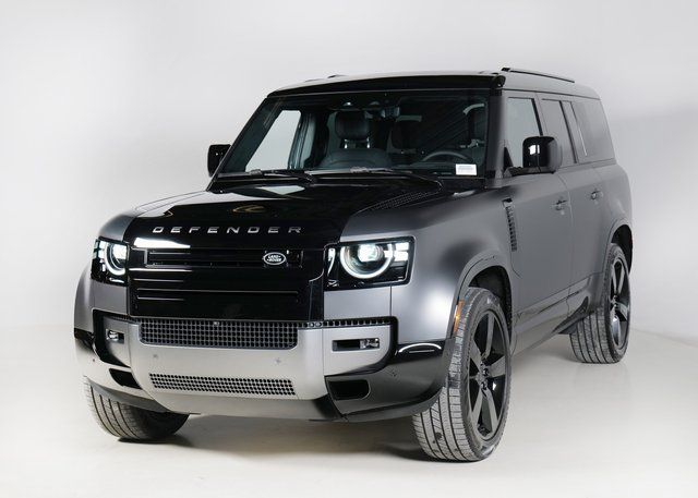 2026 Land Rover Defender V8's photo