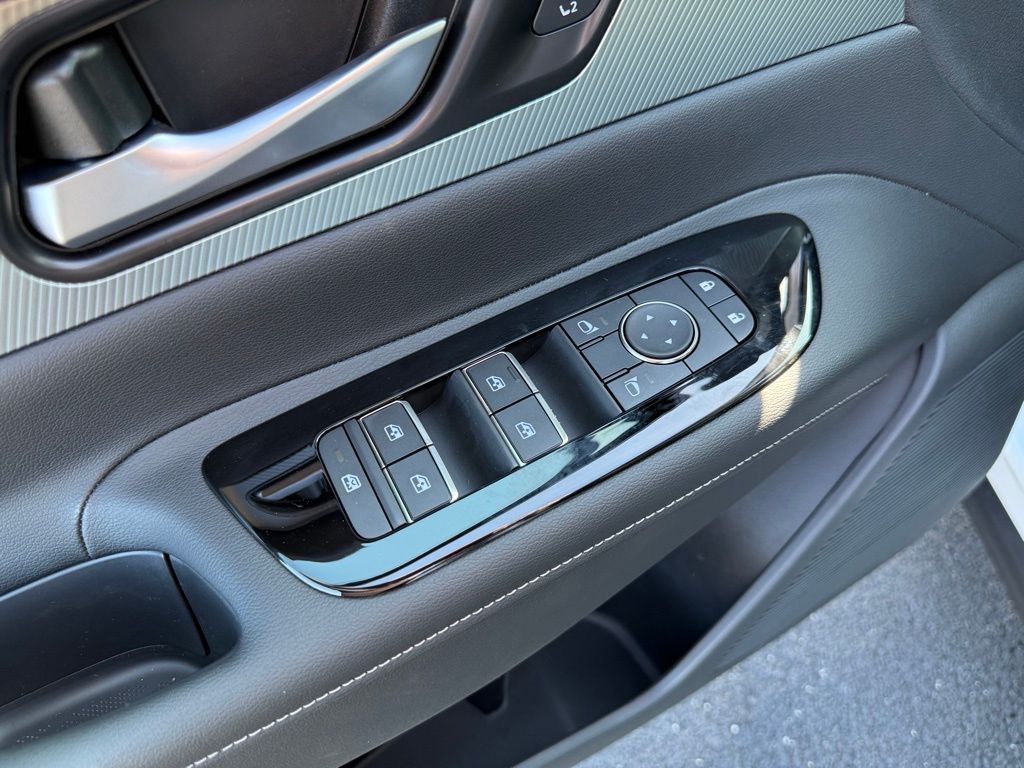 2025 Nissan Murano SL photo 5