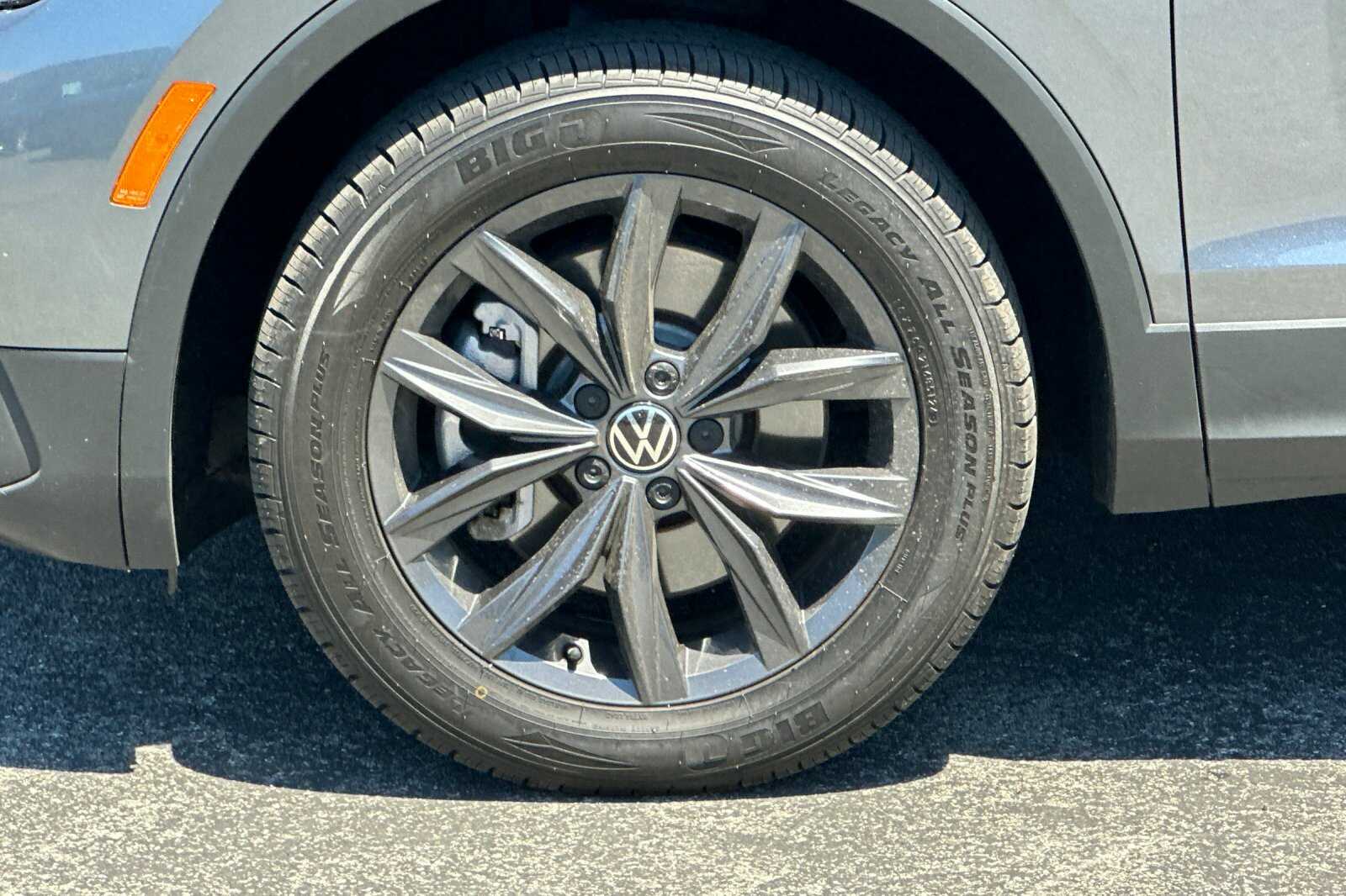 2022 Volkswagen Tiguan SE photo 24