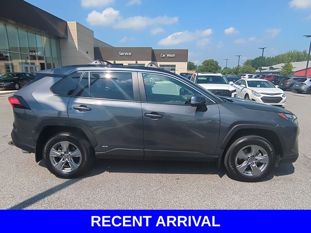 2023 Toyota RAV4 Hybrid XLE photo 3