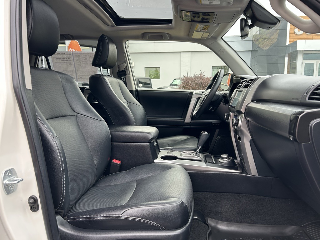 2022 Toyota 4Runner Limited photo 30