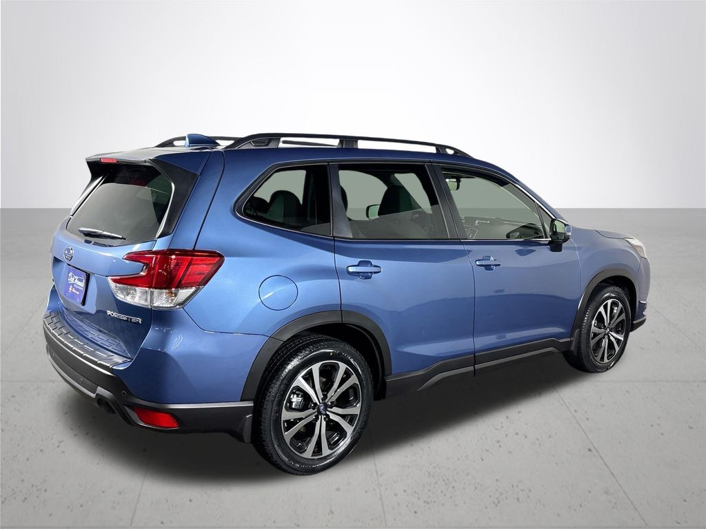 2022 Subaru Forester Limited photo 6