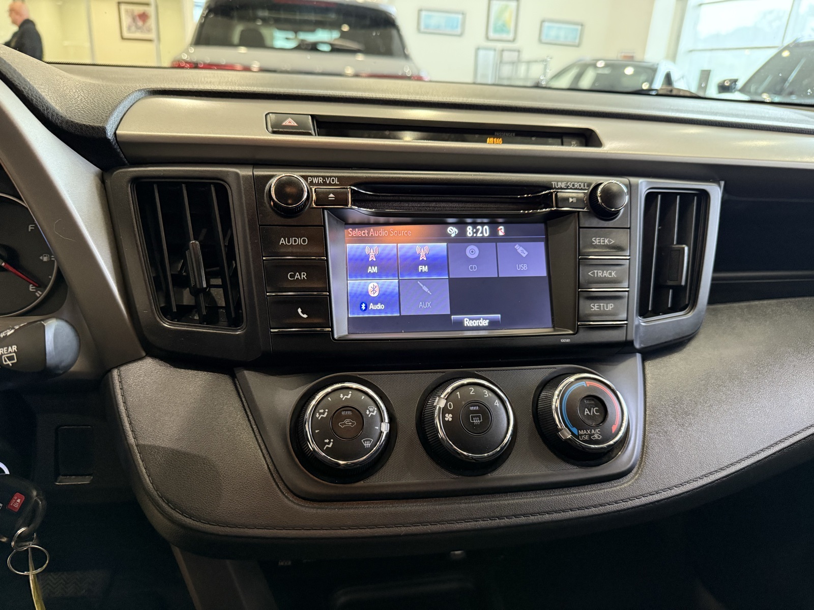 2016 Toyota RAV4 LE photo 20