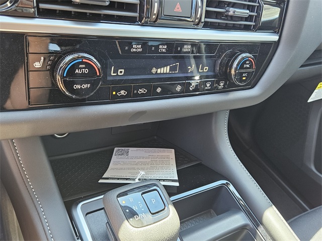 2025 Nissan Pathfinder SV photo 19