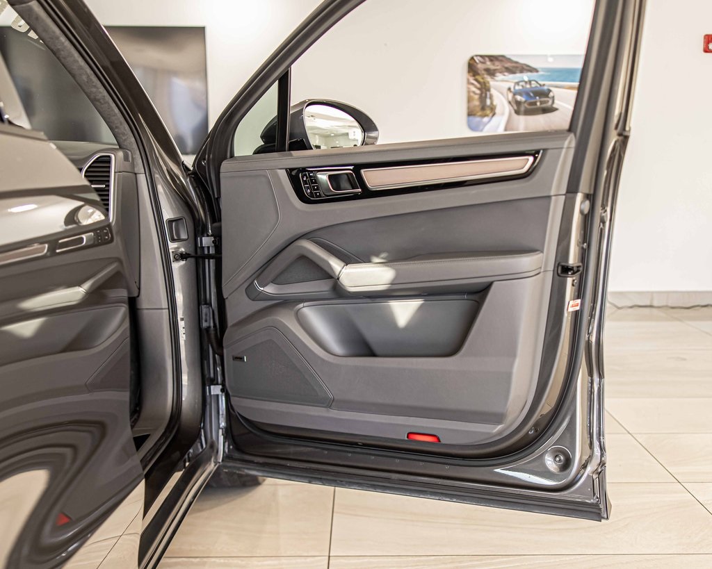 2021 PORSCHE CAYENNE - Image 43