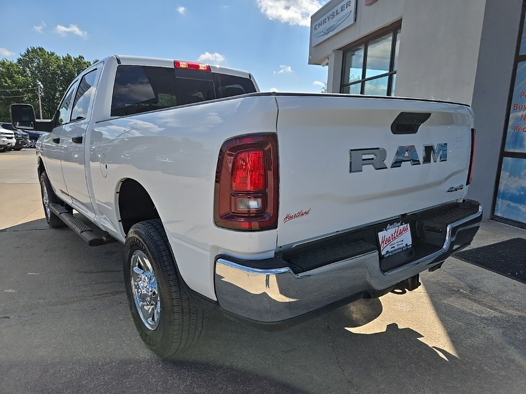 2025 Ram 2500 Tradesman photo 4