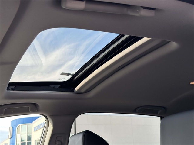 2022 Honda CR-V Hybrid Touring photo 16