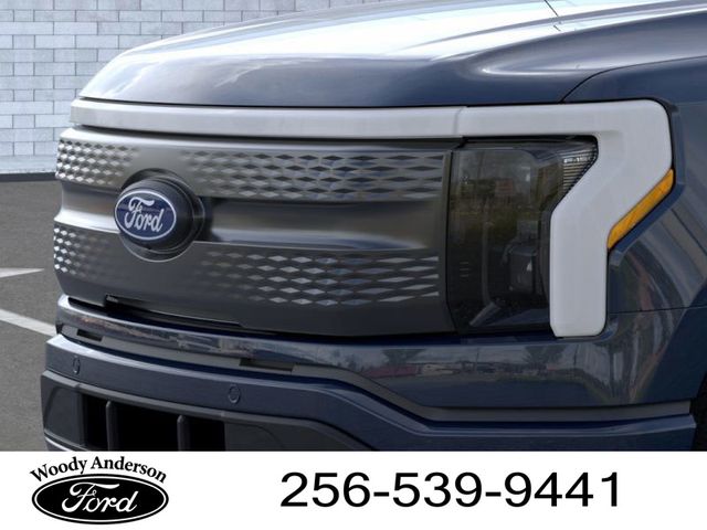 2025 Ford F-150 Lightning photo 16