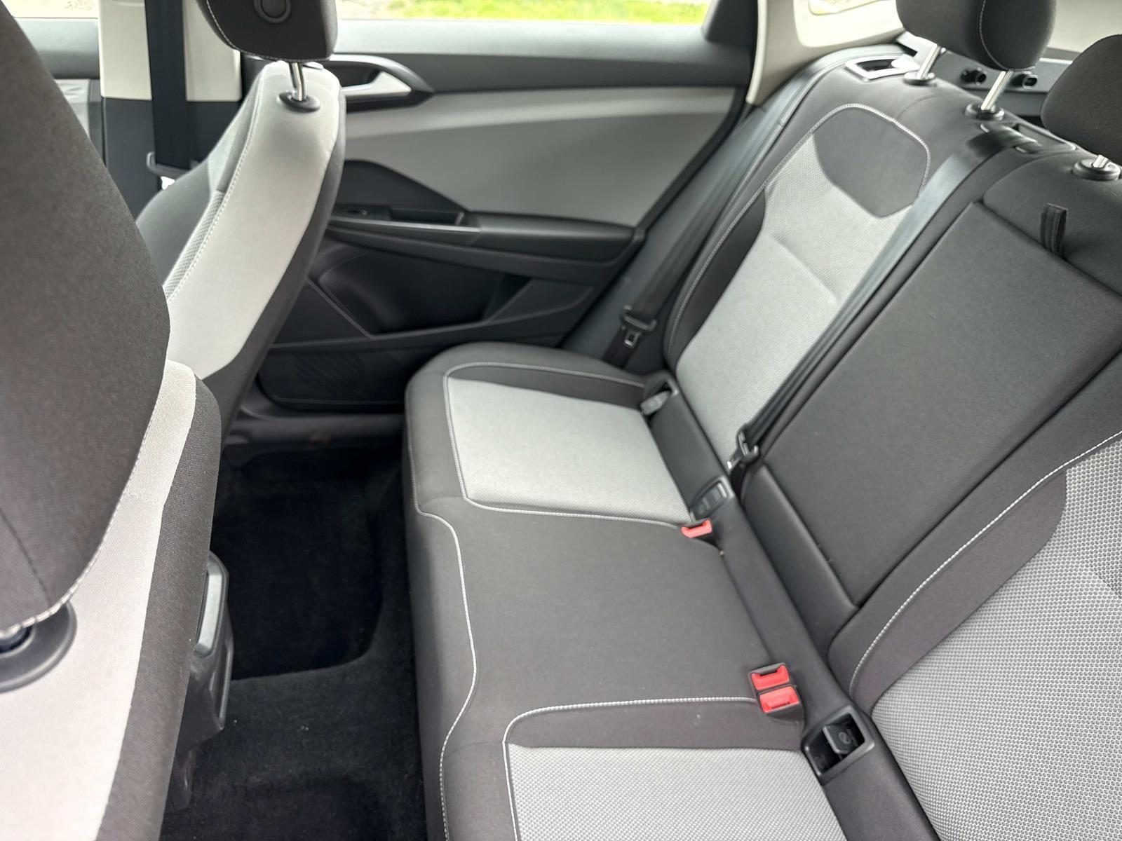 2022 Volkswagen Taos S photo 4