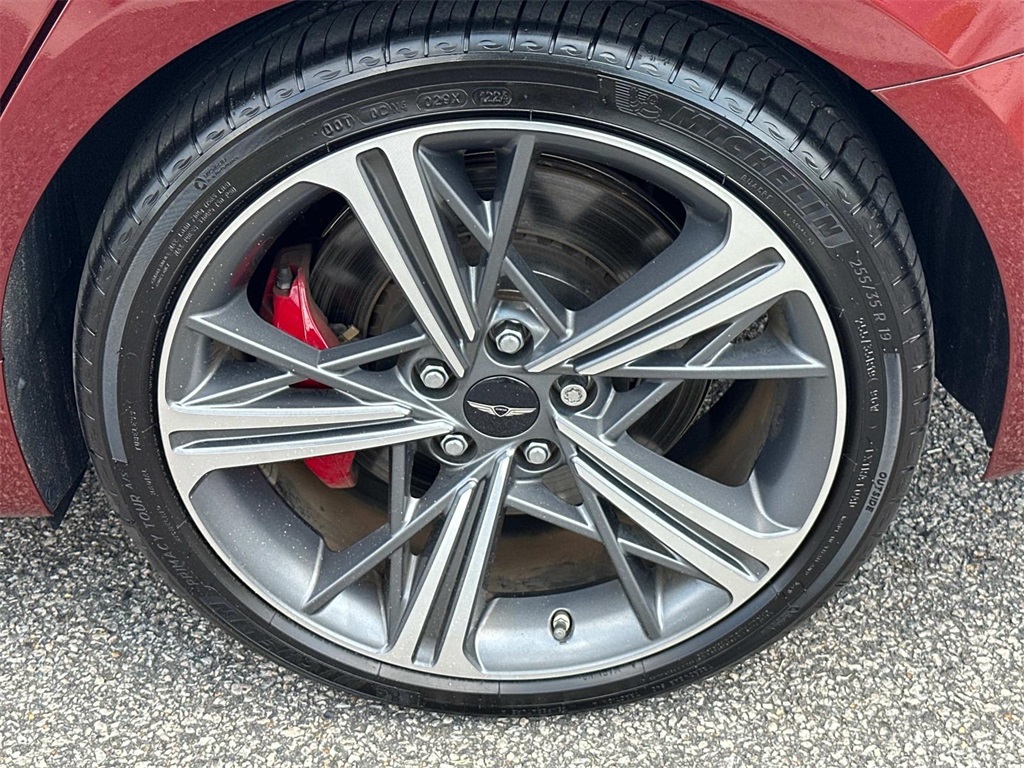 2025 Genesis G70 2.5T photo 12