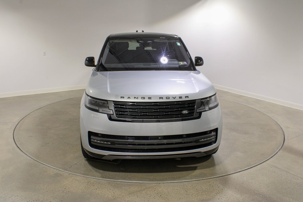 2023 Land Rover Range Rover SE photo 7