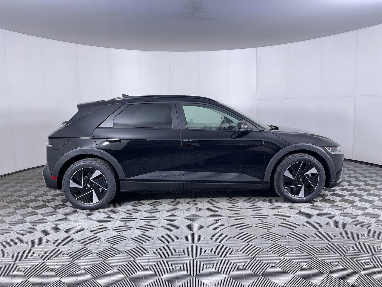 2025 Hyundai Ioniq 5 SEL photo 4