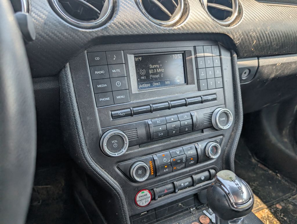2016 Ford Mustang V6 photo 12