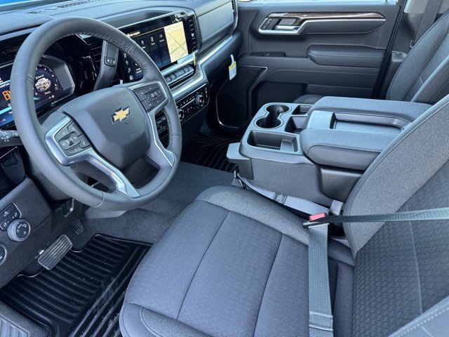 2026 Chevrolet Silverado LT photo 9