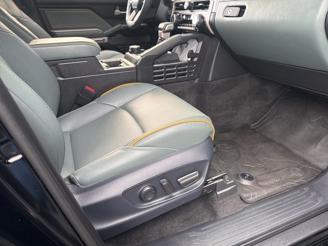 2025 Toyota Tacoma Trailhunter photo 16