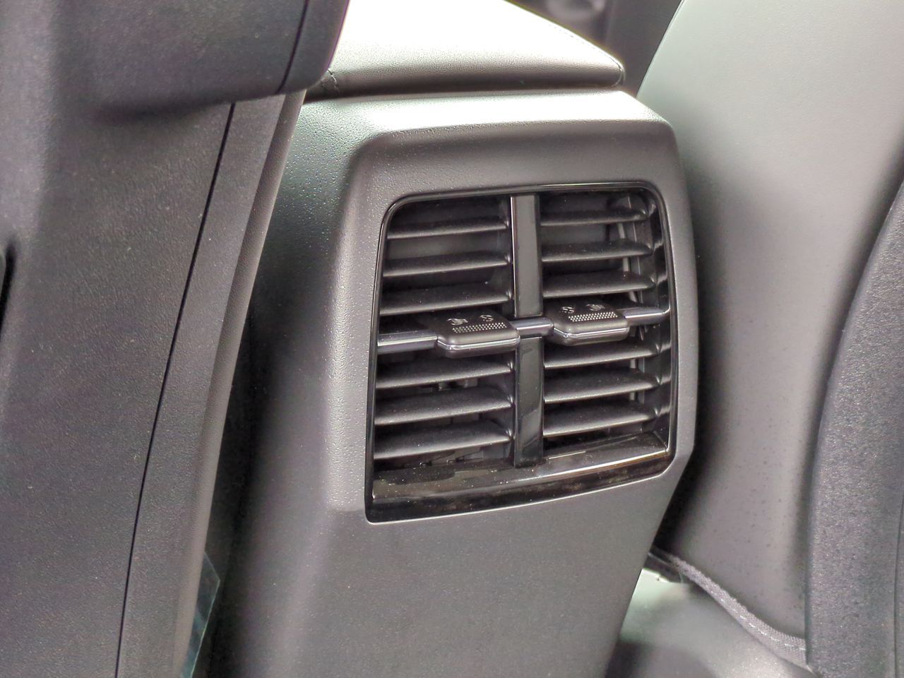 2025 Kia Niro EX photo 16