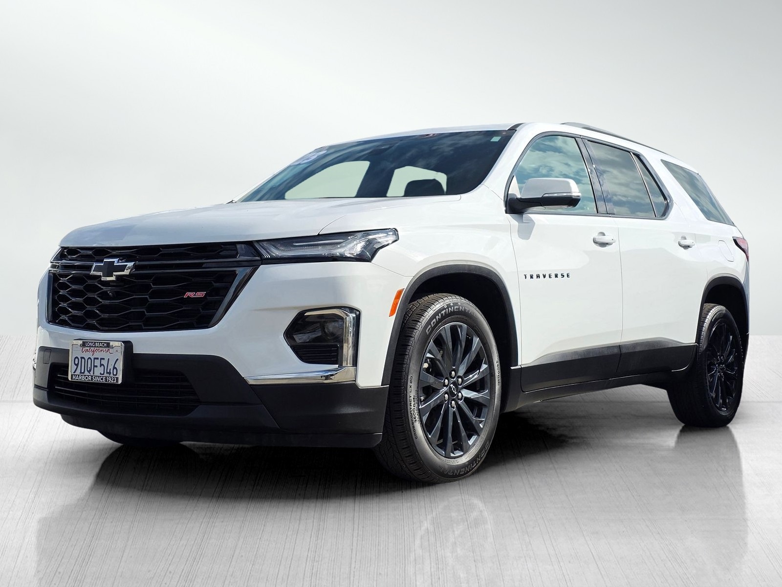 2023 Chevrolet Traverse RS photo 2