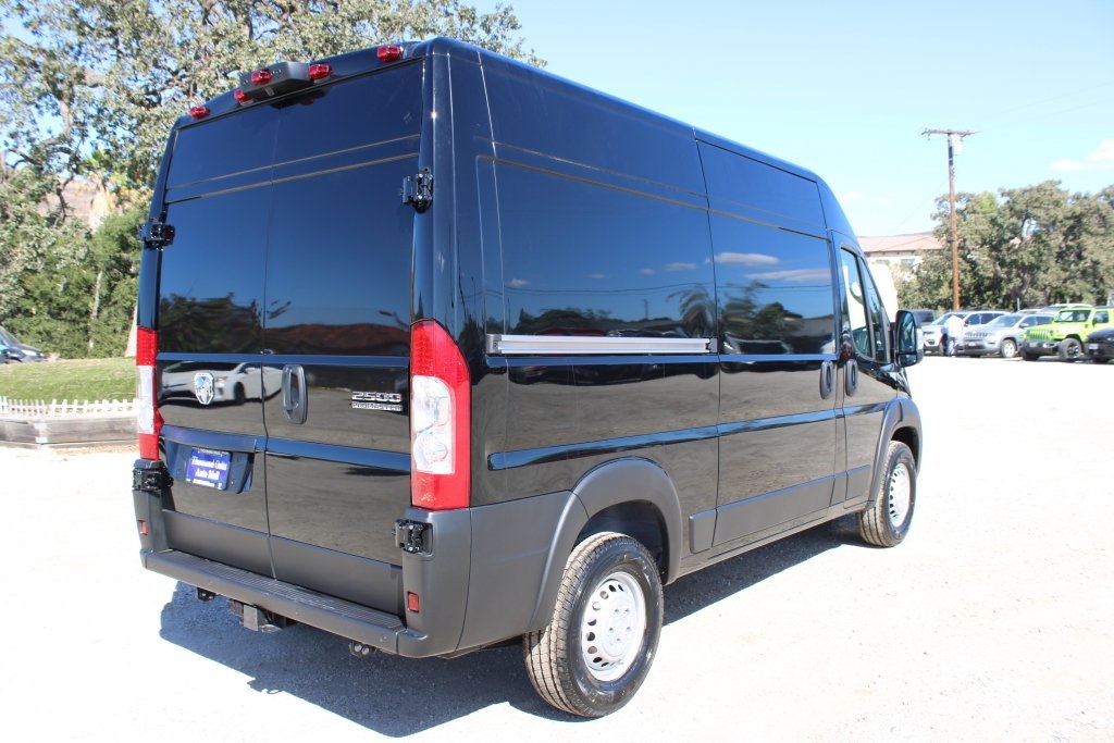 2026 Ram ProMaster 2500 photo 4