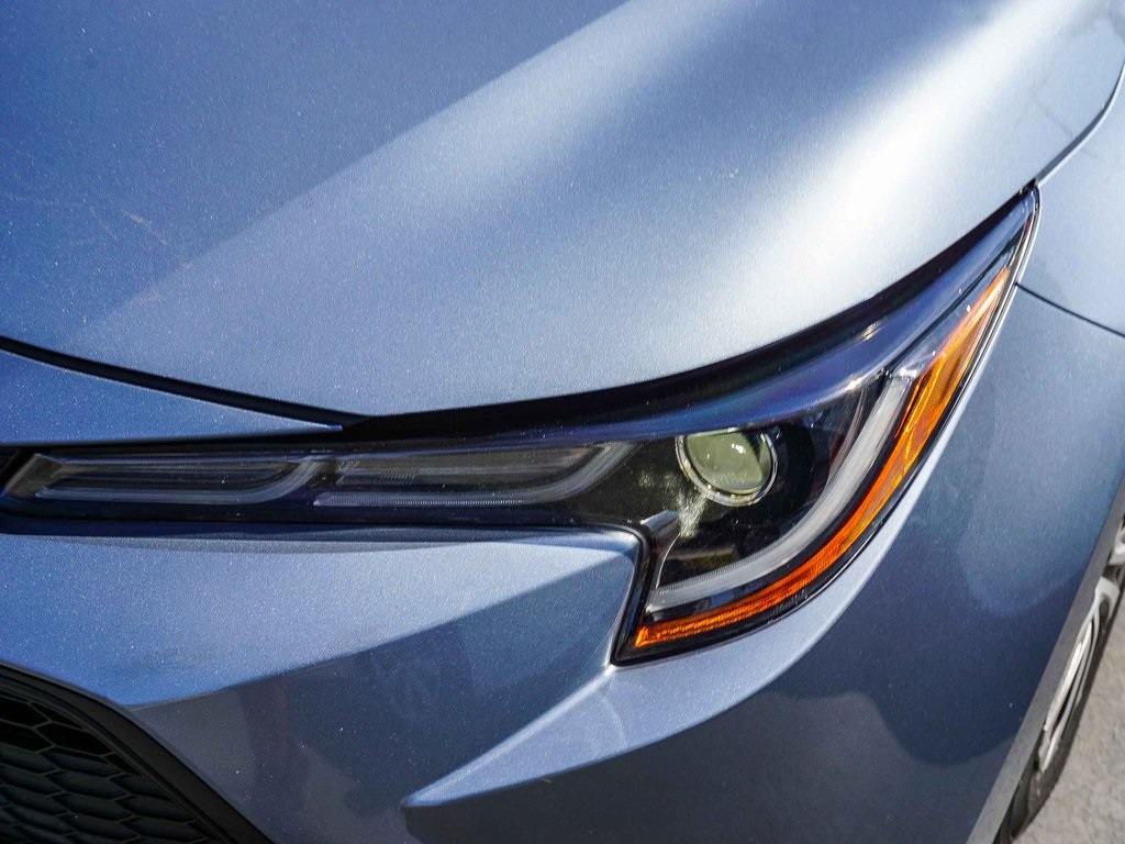 2022 Toyota Corolla Hybrid LE photo 5