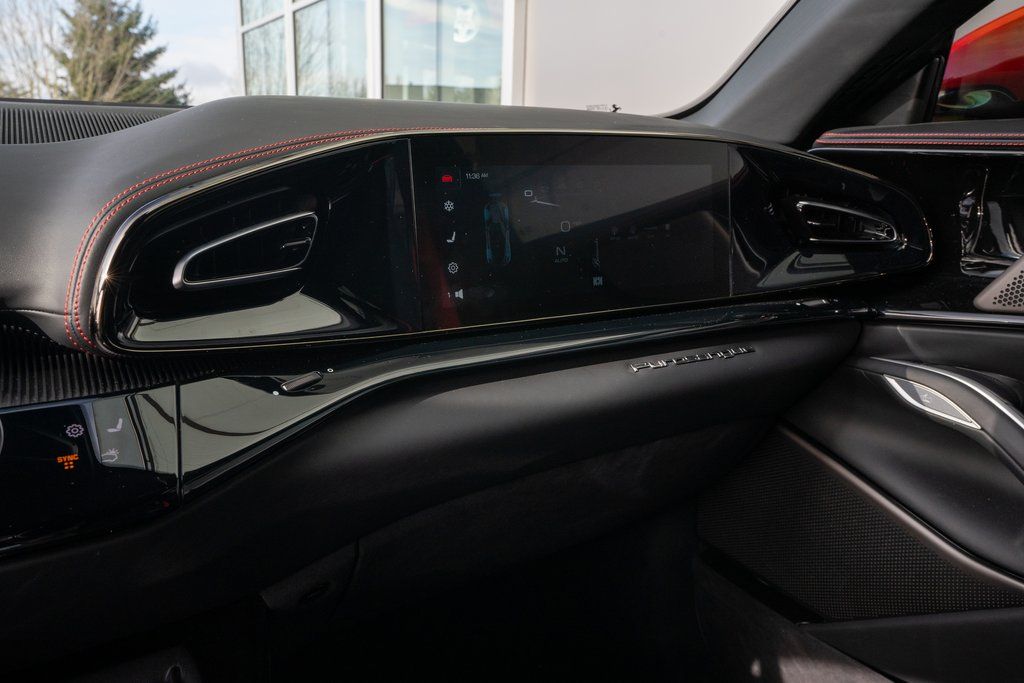 2024 Ferrari Purosangue photo 39
