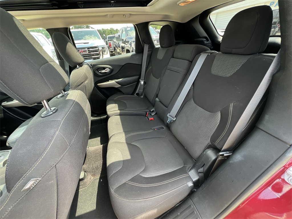 2017 Jeep Cherokee Latitude photo 19