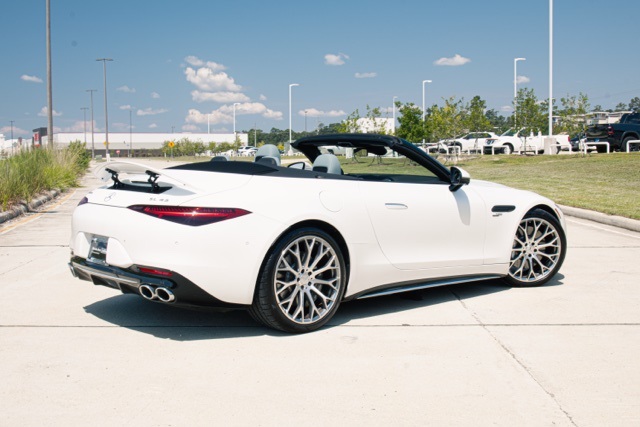 2025 Mercedes Benz SL AMG 43 photo 8