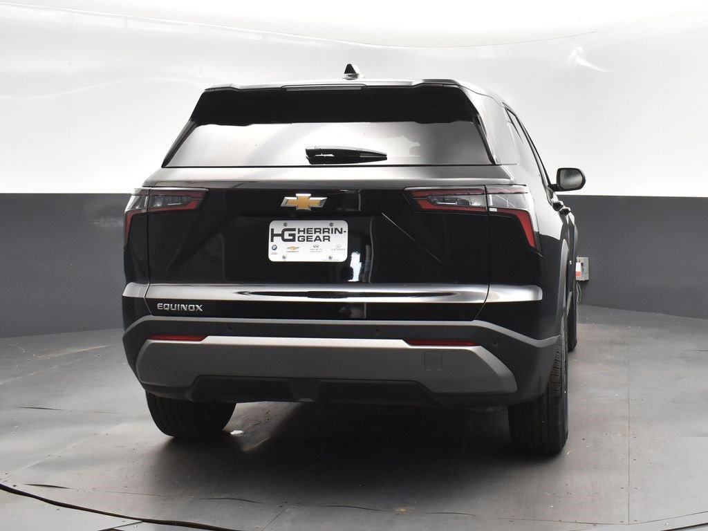 2026 Chevrolet Equinox LT photo 4