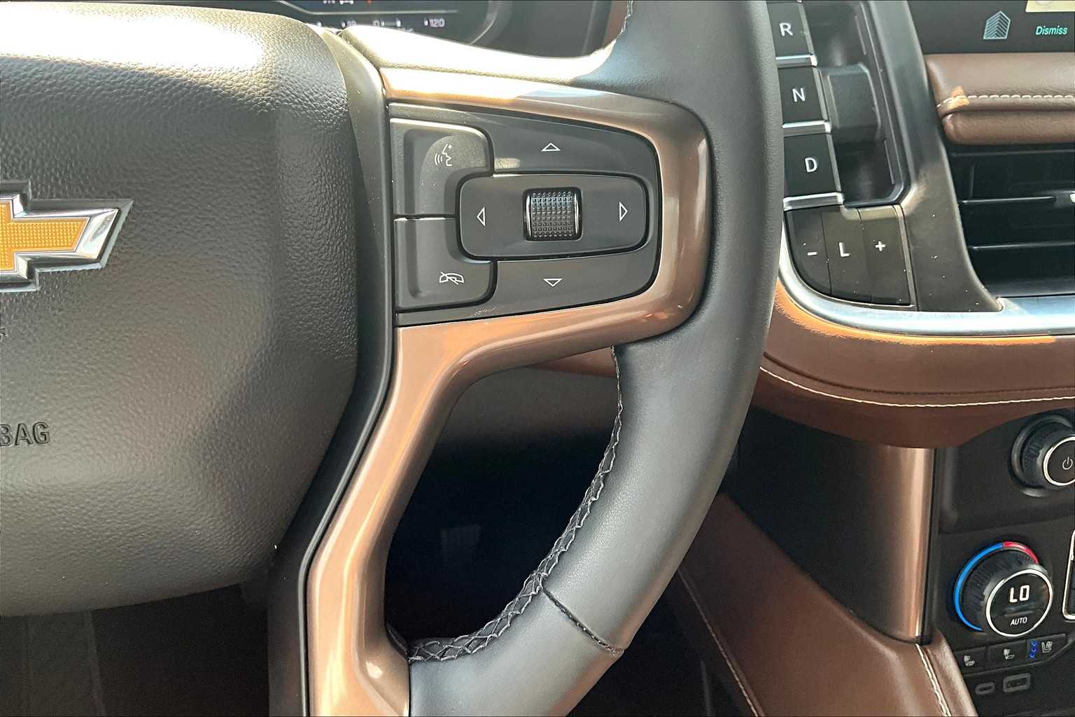 2023 Chevrolet Suburban High Country photo 23
