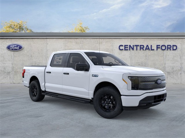 2025 Ford F-150 Lightning XLT photo 6