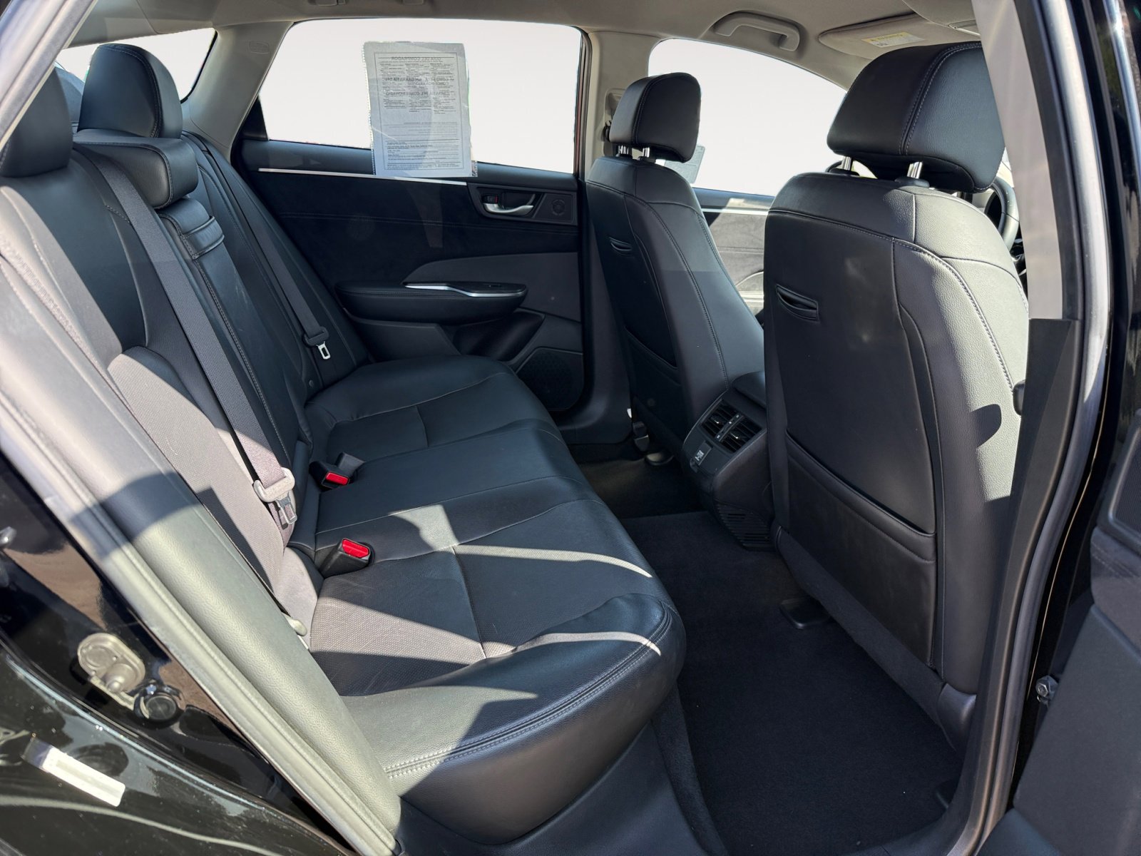 2018 Honda Clarity Plug-In Hybrid Touring photo 18