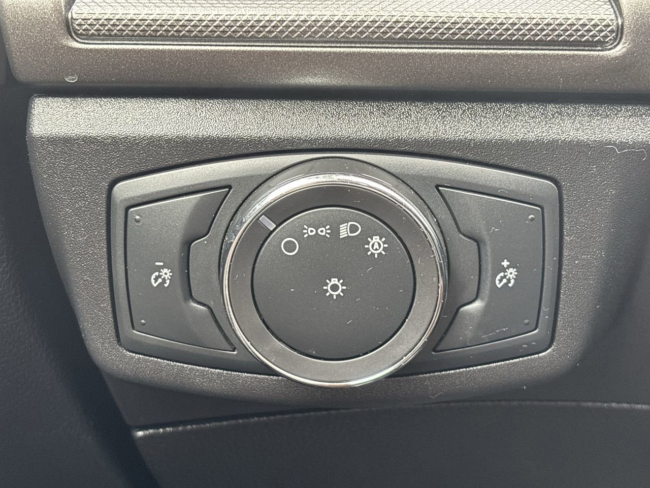 2018 Ford Fusion Hybrid S photo 16