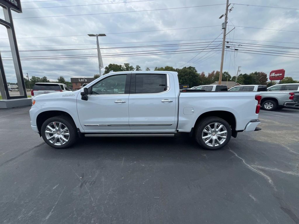2026 Chevrolet Silverado 1500 High Country photo 3