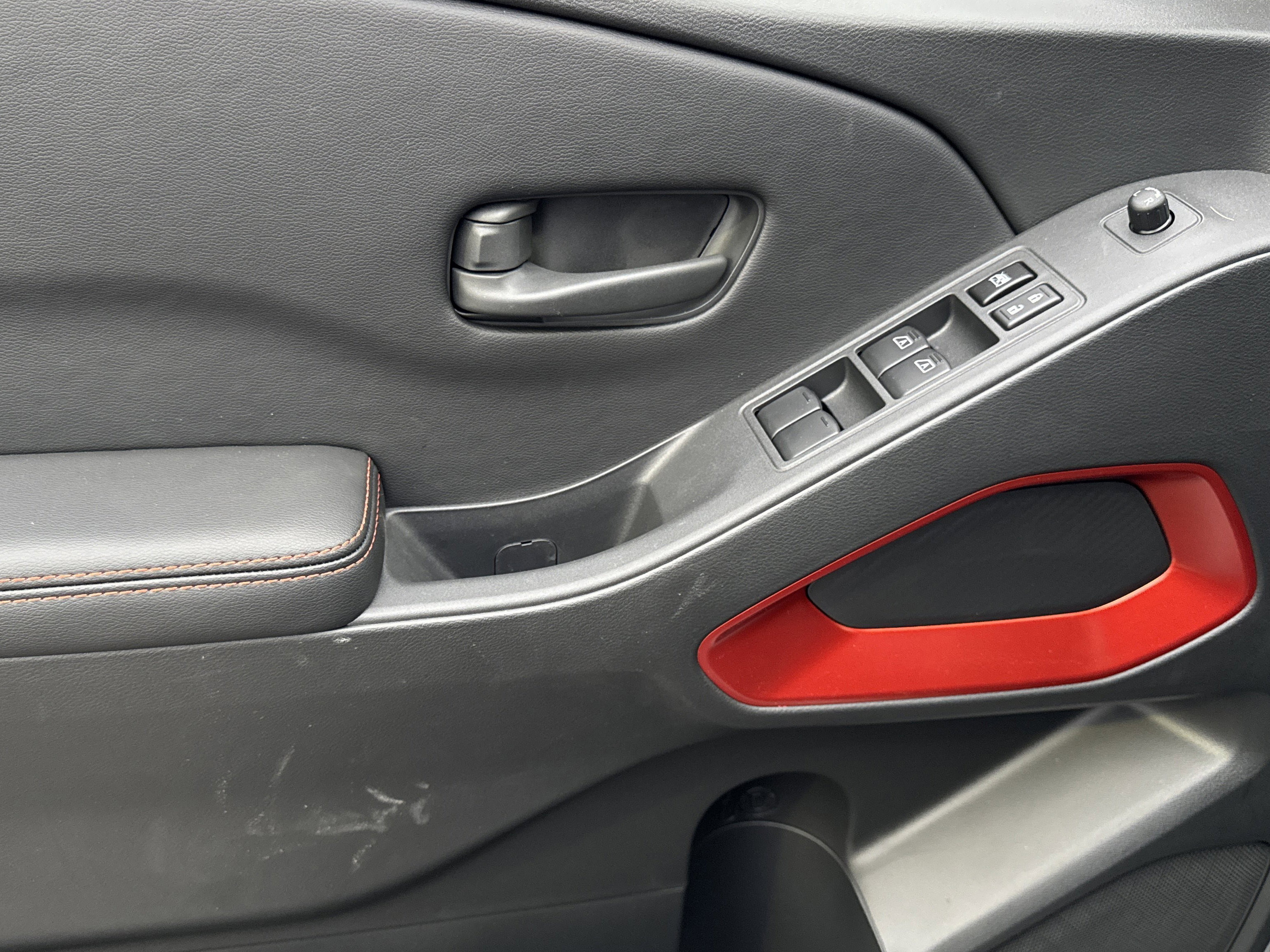 2026 Nissan Frontier PRO-4X photo 4