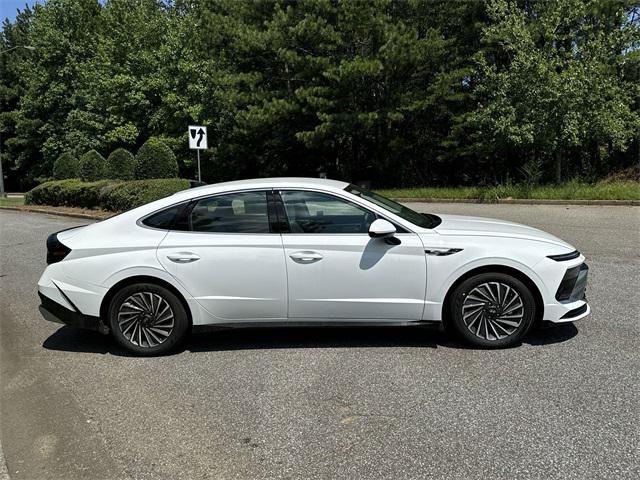 2025 Hyundai Sonata Hybrid SEL photo 4