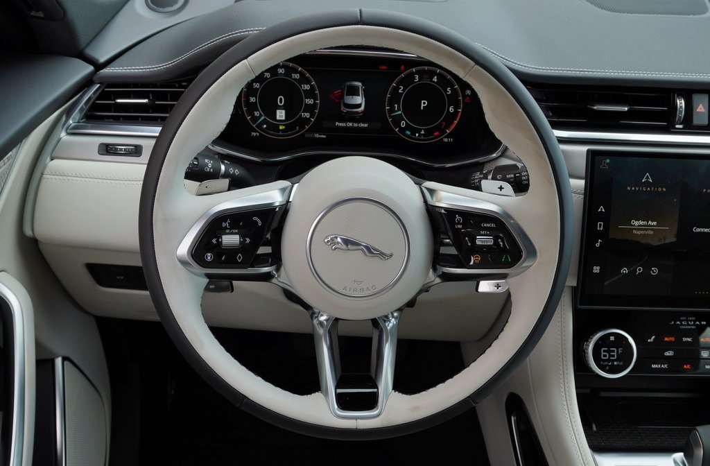 2026 JAGUAR F-PACE - Image 16