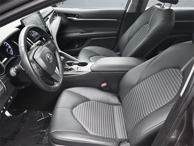 2024 Toyota Camry SE photo 5