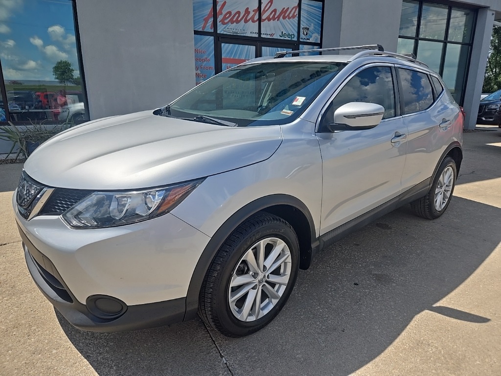 Used 2018 Nissan Rogue Sport SV with VIN JN1BJ1CP6JW150281 for sale in Kansas City