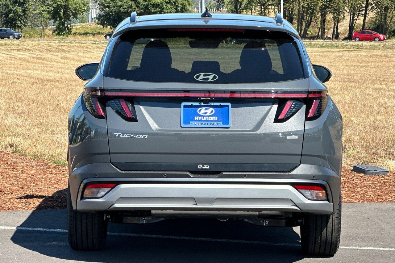 2025 Hyundai Tucson Limited photo 3