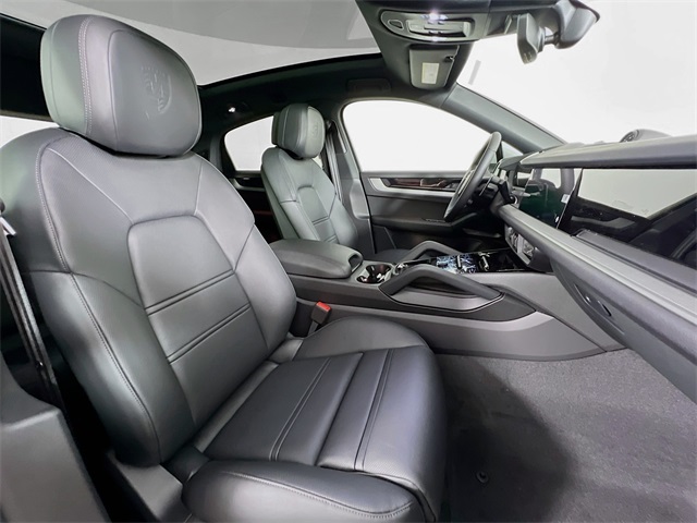 2025 Porsche Cayenne E-Hybrid Coupe photo 25