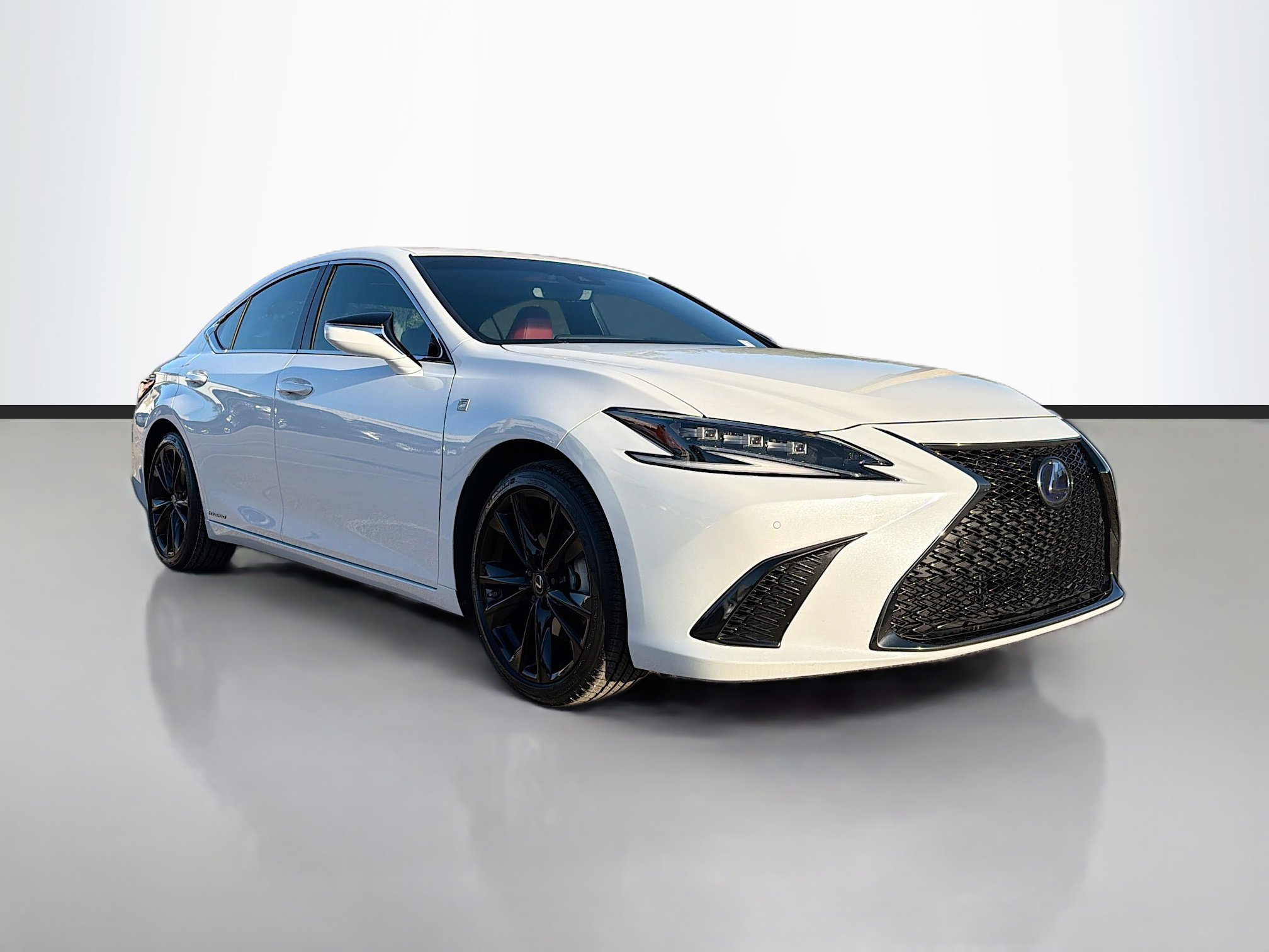 2022 Lexus ES Hybrid 300h F SPORT's photo