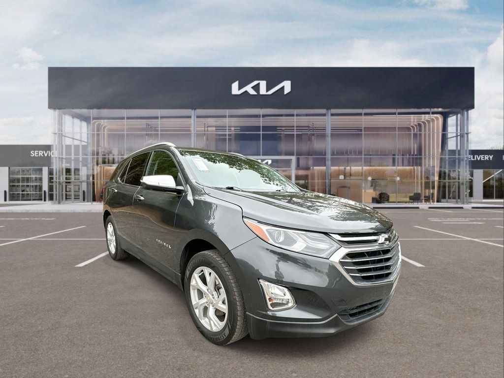 2020 Chevrolet Equinox Premier photo 2