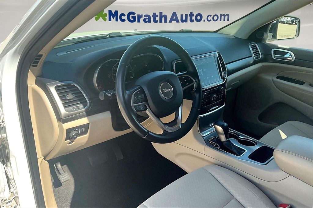 2022 Jeep Grand Cherokee Laredo E photo 16