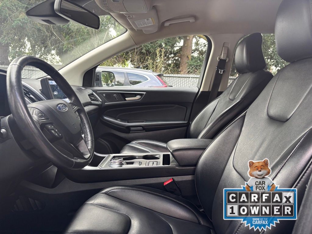 2022 Ford Edge Titanium photo 23