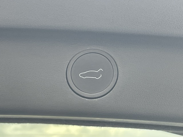 2023 Tesla Model Y Performance photo 5